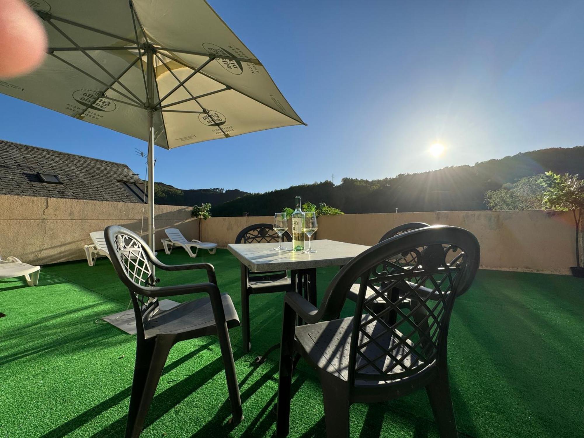 Triacastela Sunset Terrace Daire Dış mekan fotoğraf